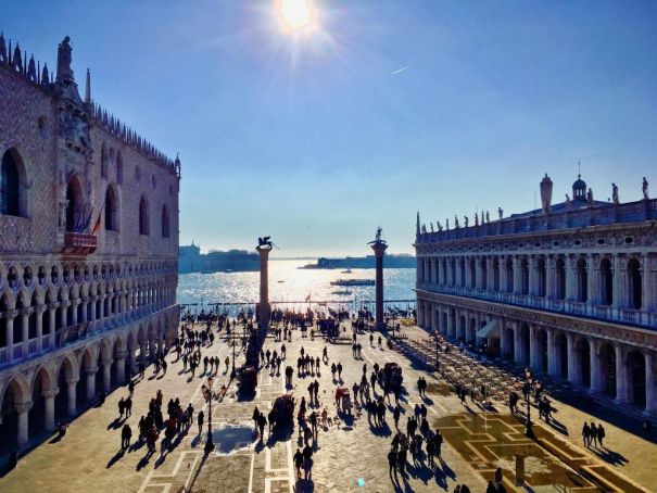 Вернемся и теперь левее! С видом на море, ляпота. Вернемся и теперь левее! С видом на море, ляпота