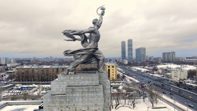 Обложка произведения 'Семья рабочего и крестьянки'
