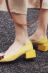 О жёлтых туфлях